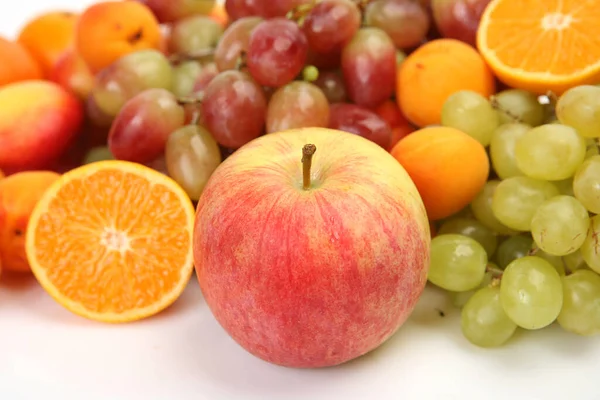 Naranja Uvas Otras Frutas Sobre Fondo Blanco — Foto de Stock