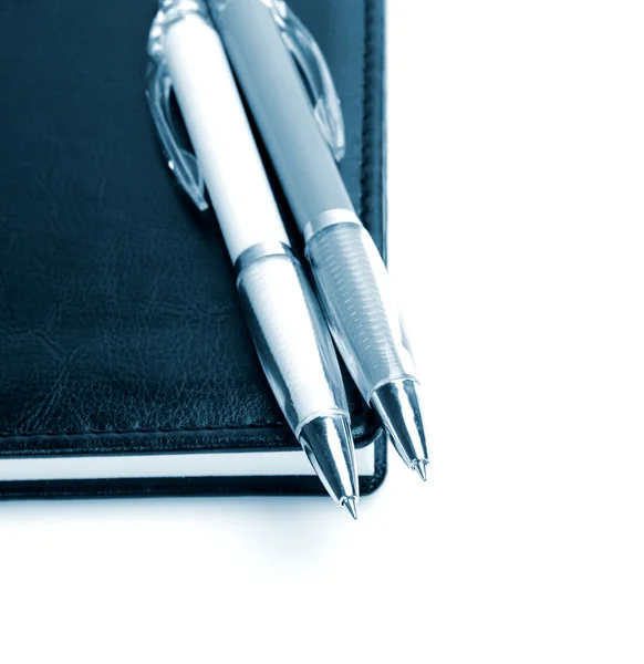 Długopisy i notebook — Zdjęcie stockowe