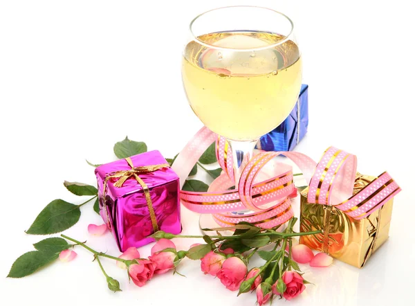 Wein und Rosen — Stockfoto