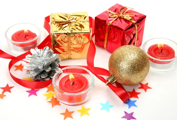 Los regalos y los ornamentos de Año Nuevo — Foto de Stock