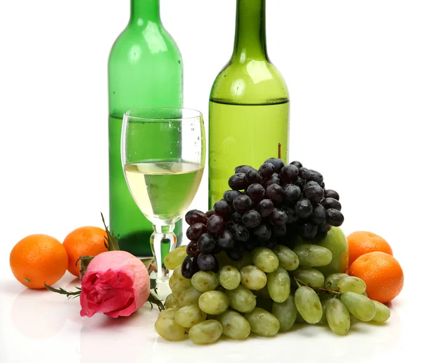 Ripe fruits and wine — Stock Photo, Image