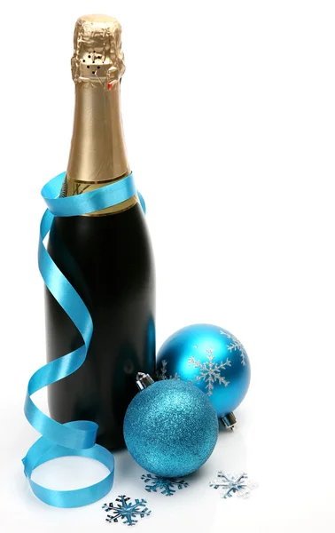 Champán y bolas de Año Nuevo — Foto de Stock