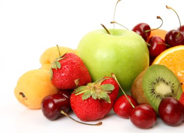 Olgun meyve ve çilek