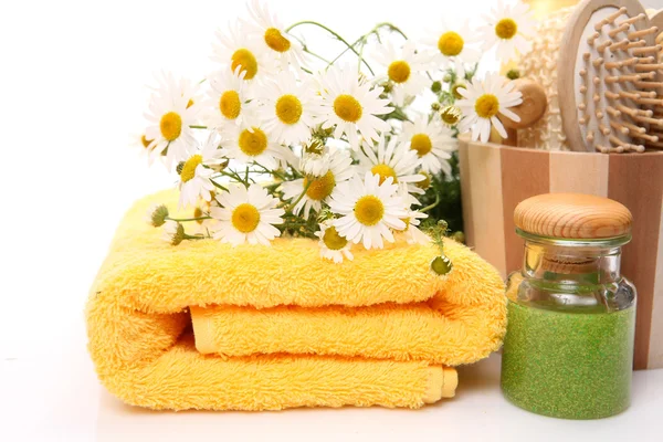 Sujetos para una ducha con flores de manzanilla —  Fotos de Stock