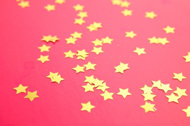 Altın yıldız konfeti