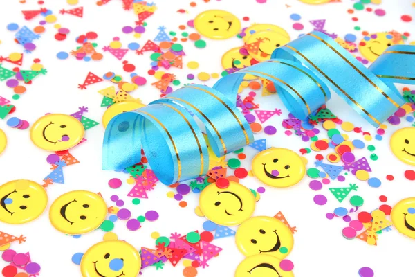 Renkli konfeti ve flamalar — Stok fotoğraf