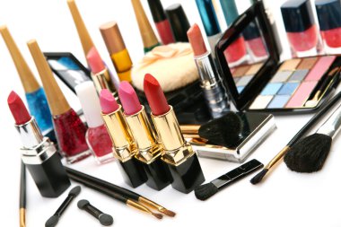 farklı türü Rujlar tozu ile