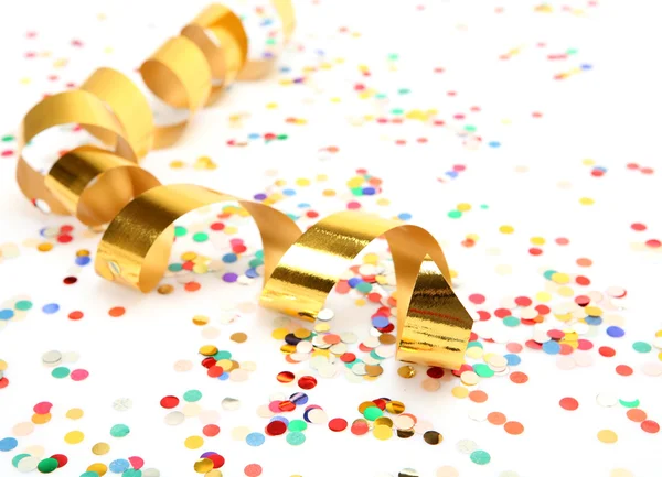 Kleurrijke confetti en streamer — Stockfoto