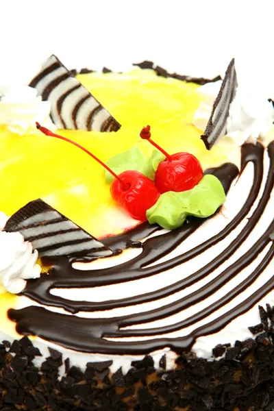 Čokoládový koláč s třešněmi — Stock fotografie