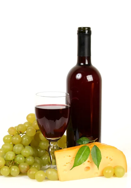 Glass of red Wine with grapes — Stock Photo, Image