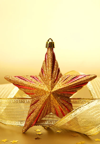 Estrela de Natal com fita — Fotografia de Stock