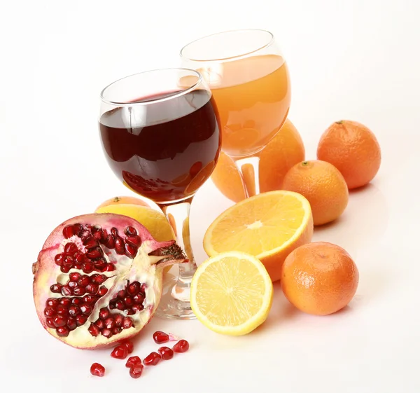 Fresh fruits and juice — Stock Photo, Image