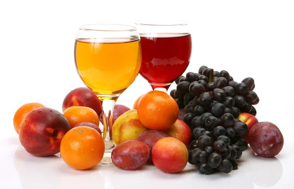 Ripe fruits and juice — Stock Photo, Image