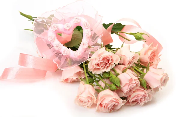 Ramo de hermosas rosas rosadas —  Fotos de Stock