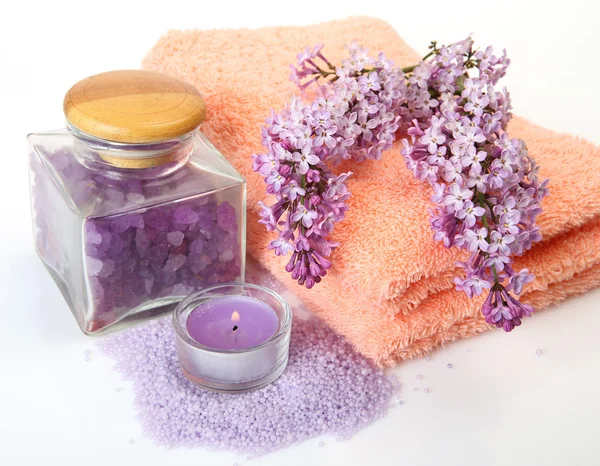 Body care items and blooming lilac — Stock Photo, Image