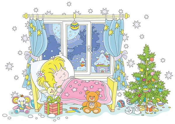 かわいい女の子はクリスマスの前の夜に彼女の小さなベッドで寝て 保育室の窓の中で魔法のトナカイは雪の町の上に彼のそりで休日の贈り物でサンタクロースを飛んで — ストックベクタ