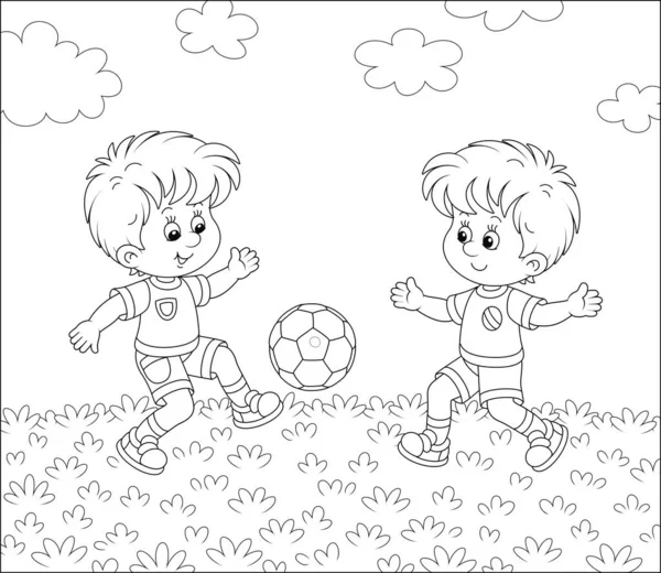Pequenos Jogadores Futebol Chutando Uma Bola Colorida Jogo Treinamento Campo Vetores De Bancos De Imagens