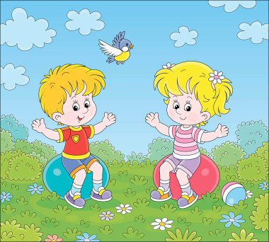 Renkli spor kıyafetleri içinde neşeli küçük çocuklar, bir yaz parkındaki yeşil oyun parkında büyük spor topları üzerinde egzersiz yapıyorlar, vektör karikatür çizimleri yapıyorlar.