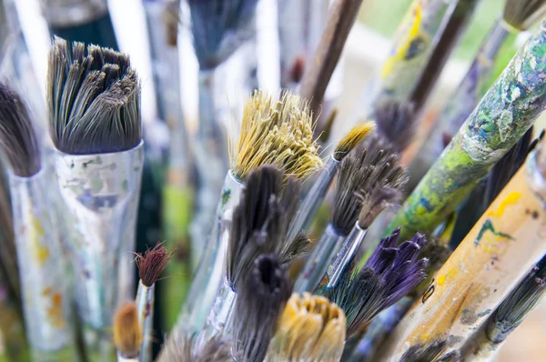 Gebrauchte Pinsel — Stockfoto