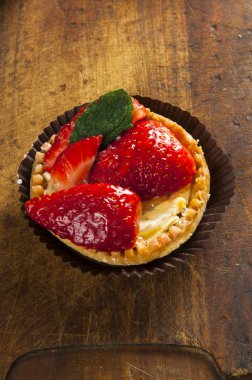 lezzetli kek çilek ile