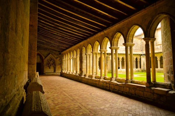 Старий розорення монастир, побудований в Xiii столітті у Saint-Emilion, Франція Стокове Зображення