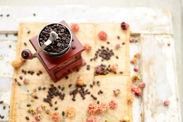 Koffie en rozen — Stockfoto