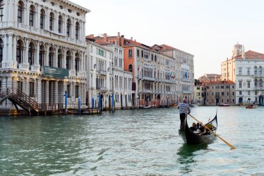 Gondol Venedik, İtalya Grand Canal üzerinde