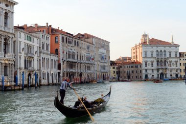 Gondol Venedik, İtalya Grand Canal üzerinde