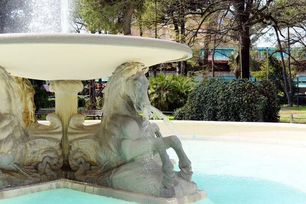 喷泉在里米尼, 意大利 — 图库照片