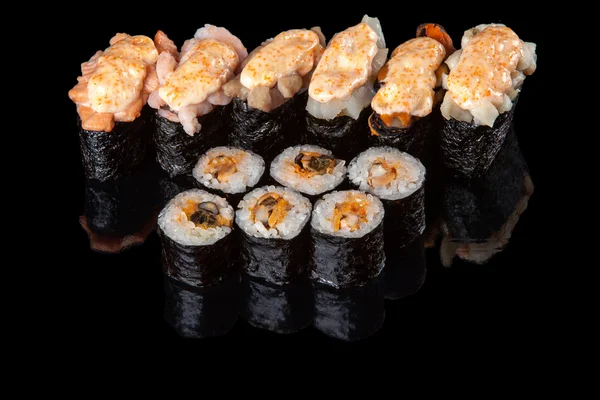 Rolo de sushi — Fotografia de Stock