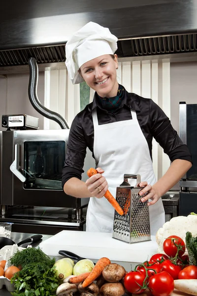 Vrouw chef-kok — Stockfoto