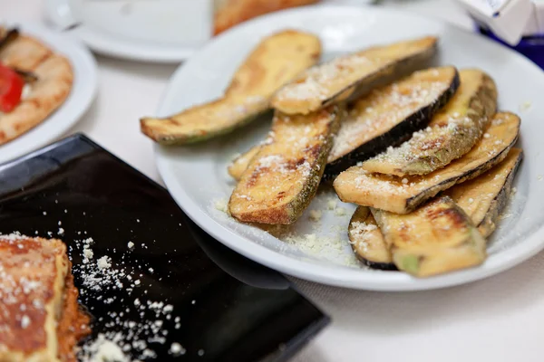 Fried zucchini — Stock Photo, Image