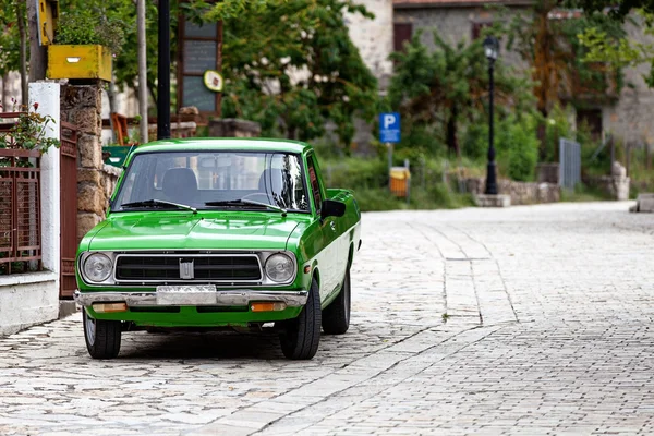 오래 된 녹색 픽업 차 — 스톡 사진