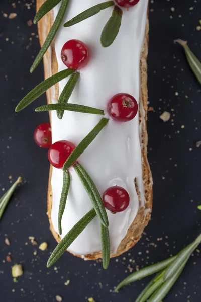 Utsökt grädde dessert éclair — Stockfoto