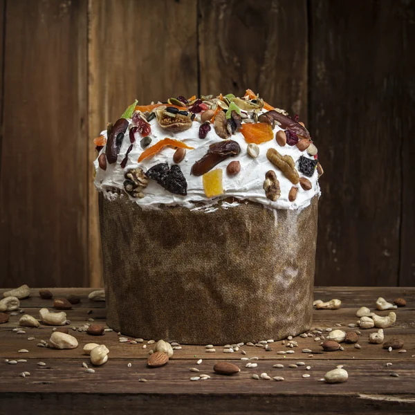 Świeżo upieczone wielkanocne ciasto — Zdjęcie stockowe