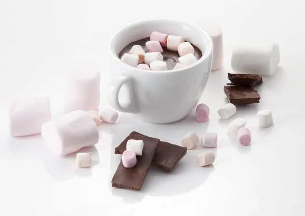 Heiße Schokolade mit Marshmallows — Stockfoto