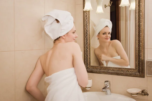 Woman after shower — Stock Photo, Image