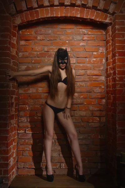 Meisje in het masker van Batman — Stockfoto
