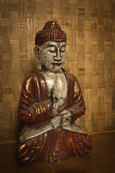 A bronze figurine of the Buddha — Stock Photo, Image
