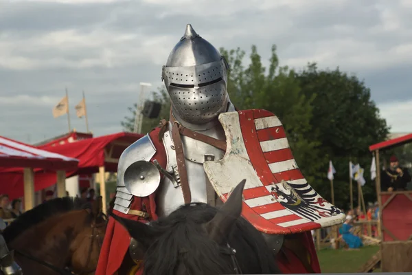 SAINT-PETERSBURG, RÚSSIA - 17 de julho de 2016: Batalha em um torneio de cavalaria do Neva — Fotografia de Stock