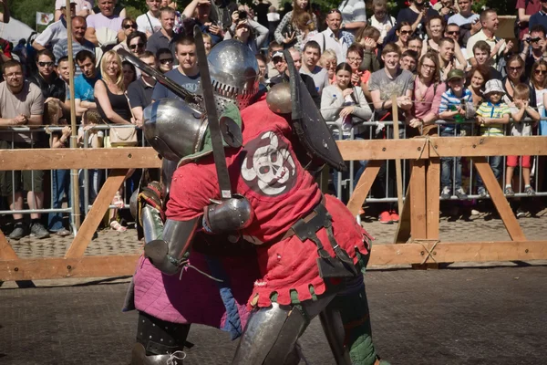 SAINT-PETERSBURG, RUSSIA - JULY 17, 2016: Battle on a Neva knightly tournament — Stock Photo, Image