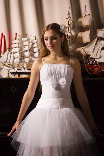 Bride in a boudoir — Stock Photo, Image