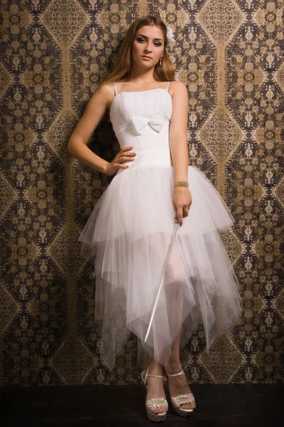 Bride with broadsword — Stock Photo, Image