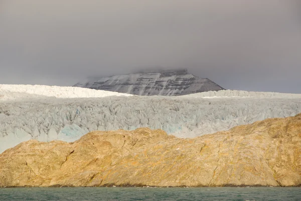 Spitsbergen. nordenskioldbreen — Stockfoto