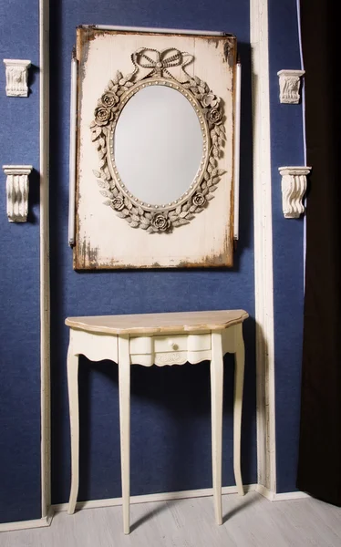 Miroir dans un intérieur vintage — Photo