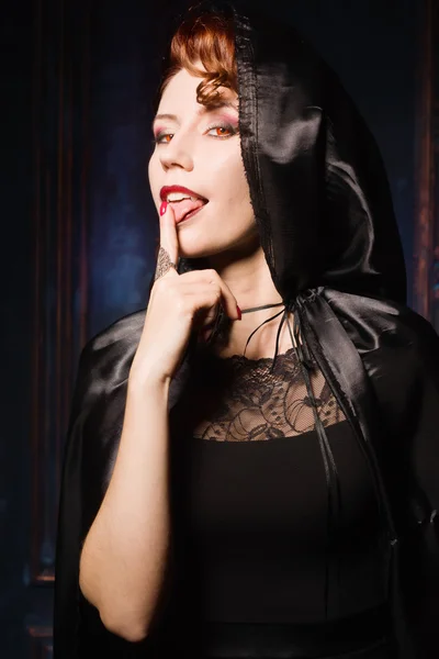 Mujer muy bonita vampiro — Foto de Stock