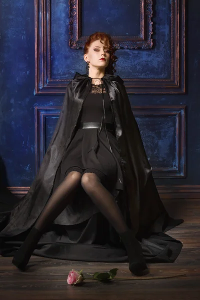 Bardzo ładna kobieta wampirzyca — Zdjęcie stockowe
