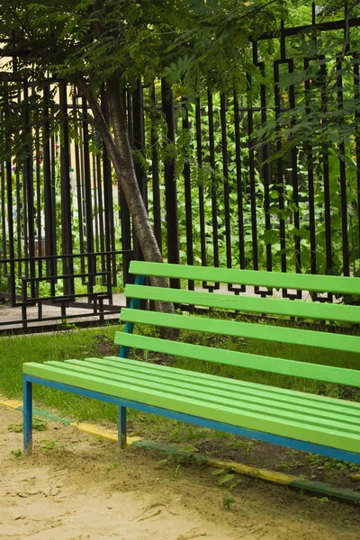 Bench in the summer park — Stock Photo, Image