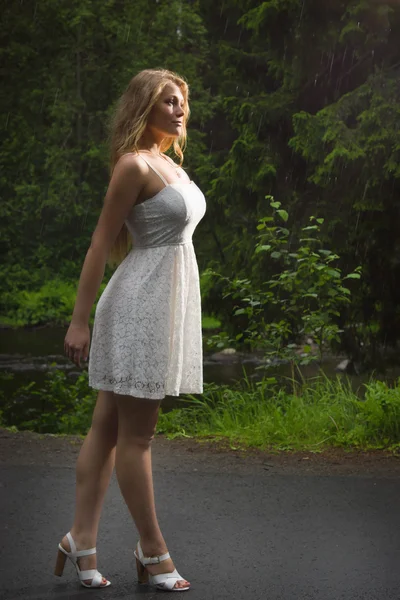 https://st2.depositphotos.com/1001024/8244/i/450/depositphotos_82444074-stock-photo-beautiful-girl-walking-in-green.jpg
