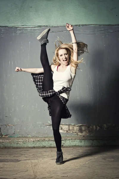 Active female dancer moving — Stock Photo, Image